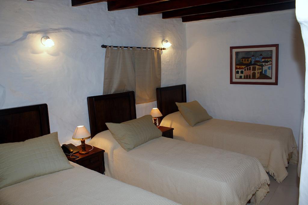 Hotel Paseo Del Arte Asunción Pokoj fotografie